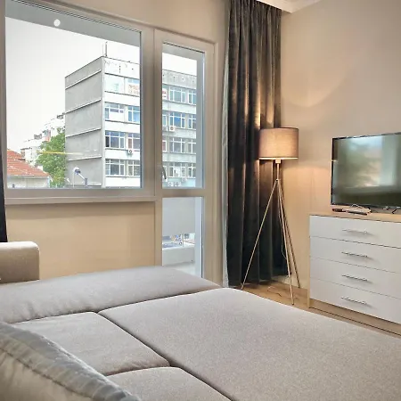 Stylish Centre For 4 Guests