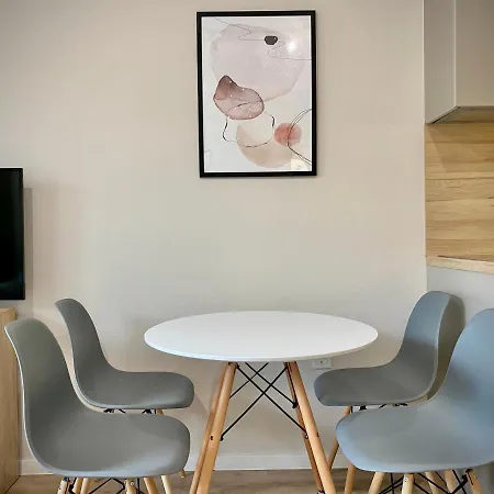 Stylish Centre For 4 Guests