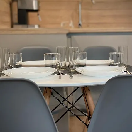 Stylish Centre For 4 Guests Apartamento *