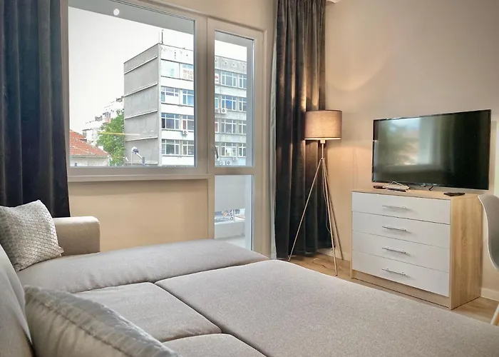 Stylish Centre For 4 Guests