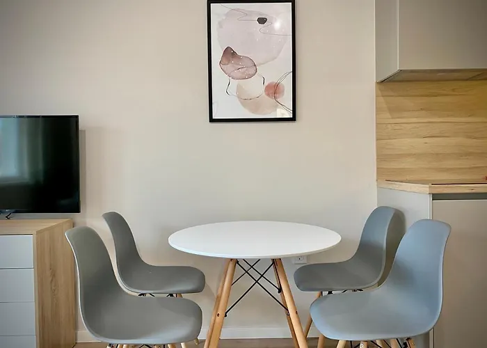 Stylish Centre For 4 Guests